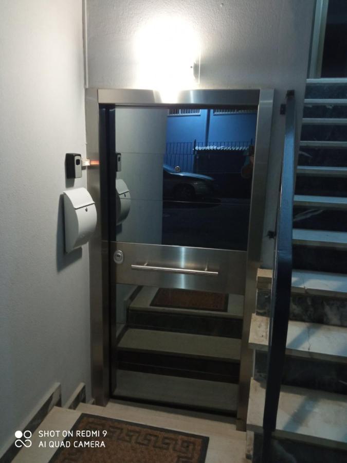 Patras' Hitech Apartment المظهر الخارجي الصورة