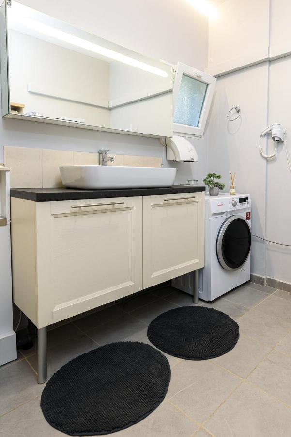 Patras' Hitech Apartment المظهر الخارجي الصورة